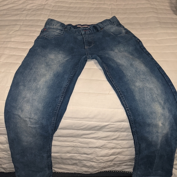 Tommy Hilfiger - Picture 4 of 4